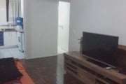 Excelente apartamento com:&lt;BR&gt;living para dois ambientes, dois dormitorios , banheiro, dependencia de empregada completa, área de serviço separada.&lt;BR&gt;vaga de garaem coberta.&lt;BR&gt;prox