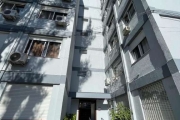 Vendo apartamento área privativa 69.915m².  3 quartos, 1 banheiro social sala de estar, jantar, cozinha com área de serviço conjugada, corredor e hall de entrada, próximo mercado,  as duas quadras  da