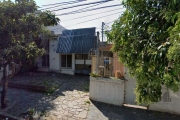 Terreno no bairro Partenon, com  uma casa que necessita de reforma, medindo 7,50 de frente e 26,30  de comprimento, totalizando 197,25m²,  ótima localização, à 5 minutos da PUC-RS e a 600 metros do Sh