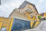 Casa em Condomínio com 210m² e 3 dormitórios no bairro Jardim Isabel em PORTO ALEGRE &lt;BR&gt;&lt;BR&gt;Casa em condomínio fechado, semi-mobiliada, 03 dormitórios (sendo 01 suíte), terraço com churra