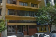 LOJA COMERCIAL REFORMADA no centro de Porto Alegre, próximo a Rua Barros Cassal. &lt;BR&gt;&lt;BR&gt; Com 1 vaga de garagem, 3 banheiros, cozinha e mezanino.