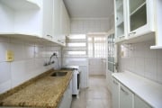 Apartamento 3 dormitórios exclusividade no bairro Petrópolis. Apenas 450mil com box coberto!&lt;BR&gt;Em rua tranquila, amplo apartamento de frente,  com 93m2 privativos. Não tem elevador mas é &lt;BR