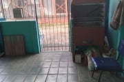 Sobrado em condominio fechado, Piso terreo, com 02 dormitorios, cozinha, banheiro social, Piso superior:  mezanino com  espaço para um possivel escritorio.  01 box, Condominio com 02 salões de festas