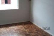 Apartamento com 01 dormitório, cozinha e banheiro.&lt;BR&gt;01 Vaga Garagem.&lt;BR&gt;Ótima posição solar, arejado e ventilado.&lt;BR&gt;Localizado no Parque dos Maias, Rubem Berta - Porto Alegre&lt;B