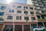 Apartamento Térreo de 2 dormitórios com pátio na cidade Baixa em Porto Alegre/RS.  &lt;BR&gt;Ótimo apartamento com hall de entrada, living, 2 dormitórios transformado em 3, cozinha,  dependência, banh