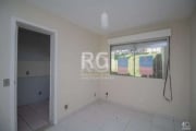 Apartamento térreo , no bairro Santo Antônio, 1 dormitório, living 2 ambientes, cozinha, área de serviço integrada. O condomínio possui salão de festas, churrasqueira e portaria 24h. Bem arejado e ilu