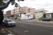 Terreno no bairro Vila Ipiranga em Porto Alegre: de esquina com 11 metros de frente para av. do Forte e 32,00 metros para travessa Abrano Eberte. Esquina na avenida mais movimentada da zona norte. Óti