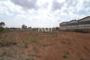 TERRENO COM 2.798,82M²  &lt;BR&gt;SENDO:&lt;BR&gt;1.894,90m (constando em matrícula ) e 903,92 (constando em contrato particular com cláusula de cessão de direito).&lt;BR&gt;&lt;BR&gt;Ótima oportunida