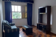 Apartamento de 2 dormitórios com 64 m², living para 2 ambientes, cozinha, área de serviço separada, banheiro social e quartos amplos. Bem iluminado e ventilado. Piso em parquet. Condomínio sem elevado