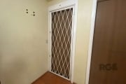 Apartamento de 2 dormitórios, sala de estar, banheiro com box de vidro, cozinha e espaço de lavanderia. Apartamento seguro, segundo andar. Condomínio residencial fechado, salão de festas, portaria 24h