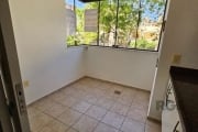 Excelente apartamento com 03 dormitórios, 85,55m² no Bairro Tristeza em Porto Alegre&lt;BR&gt;Lindo lugar, tanto o apto como o condomínio é totalmente arborizado e protegido;&lt;BR&gt;- Ficam os móvei