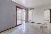 Este charmoso apartamento de 1 dormitório, localizado no Edifício Baia do Estaleiro, oferece 53 m² de área privativa e é ideal para quem busca conforto e praticidade. Com aquecimento a gás, o imóvel p