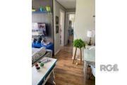 Apartamento com 02 quartos (01 suíte), living, cozinha com churrasqueira, área de serviço e vaga de garagem. Ótima orientação solar, andar alto, vista com privacidade, silencioso, armários fixos, aque