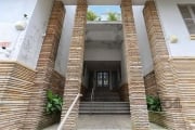 Descubra este encantador apartamento à venda com 70m², localizado em um edifício antigo e charmoso, construído em 1957. Este imóvel, pronto para uso, está situado na tranquilidade do bairro Petrópolis