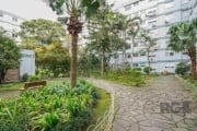 Apartamento 2 dormitórios .. Sétimo andar, vista para o bairro, elevador.&lt;BR&gt;Edifício com portaria, salão de festas, etc.&lt;BR&gt;Localização : Rua Albion, próximo à Carris.&lt;BR&gt;Aceita fin