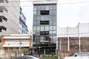 Conjunto  comercial no Bom Fim.&lt;BR&gt;Prédio com elevador,  portaria e zelador&lt;BR&gt;&lt;BR&gt;Localização excelente, próxima aos inúmeros  recursos do bairro.&lt;BR&gt;Localizada  entre Av. Ram