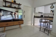 Apartamento no bairro Independência em Porto Alegre. 1 dormitório, sala com 2 ambientes, cozinha americana sob medida, lavanderia. Banheiro social amplo com ventilação direta. O imóvel permanecerá TOT