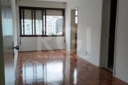 Ótimo apartamento JK dormitório à venda no Centro Histórico de Porto Alegre. O apartamento possui área privativa de 27m² e área total de 33.81m². Conta com 1 banheiro social e cozinha Também possui ar