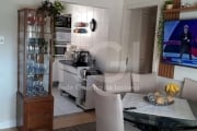 Excelente apartamento com 3 dormitórios, cozinha Planejada, área de serviço separada,  amplo living para 2 ambientes, sala de jantar e sala de estar, banheiro com ventilação direta.  Todo reformado,  