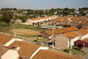 Excelente casa em condomínio com 4 dormitórios com suite, banheiro social, sala  para dois ambientes, sala de jantar, cozinha, lavanderia, 2 vagas de garagem na frente da casa. Condomínio com portaria