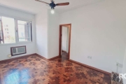 Apartamento de 3 dormitórios  e vaga coberta no bairro Petrópolis, Porto Alegre /RS&lt;BR&gt;&lt;BR&gt;Imóvel com peças amplas, bem conservado, arejado, com ótima iluminação. Quartos com sacada , e vi