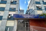 Apartamento para reforma com 03 dormitórios, 02 banheiros, ampla sala, cozinha, área de serviço e área externa em um dos quartos. Localizado na Rua Alvares Cabral, perto do Bourbon wallig