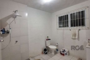 Apartamento térreo medindo 40m² privativos, sendo 1 dormitório, 1 sala de estar e jantar, cozinha integrada com área de serviço, 1 vaga rotativa.&lt;BR&gt;&lt;BR&gt;Condomínio oferece quiosques com ch