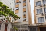 JK totalmente reformado hidráulica e elétrica no Centro, na rua Duque de Caxias, com 29m2, cozinha americana. Prédio com elevador.