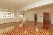 Descubra este maravilhoso apartamento à venda no coração do Centro Histórico de Porto Alegre, localizado na Av. Sen. Salgado Filho. Este imóvel residencial oferece a combinação perfeita entre o charme