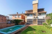 Excelente Residência com 2 pavimentos , Pt de Baixo , living para 2 bons ambientes  , lavabo, copa cozinha ampla, lavanderia , pátio piscina , garagem , pt superior , 4 dormitórios 1 suíte máster clos