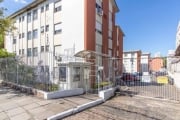 Apartamento com 03 dormitórios (planta original com 04 dormitórios), banheiro social, living estendido para 02 ambientes, cozinha, área de serviço, banheiro auxiliar e 01 vaga de garagem. O condomínio