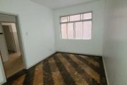 Apartamento no bairro Centro Histórico, Porto Alegre, 2 dormitórios. Próximo à Praça Dom Feliciano e UFRGS, 63,84 m² de área privativa, living para 2 ambientes, piso em parquê, lavabo, banheiro social