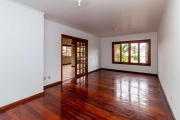 Apartamento localizado no bairro Jardim Planalto, com 152m² no 2º andar. Imóvel com 03 dormitórios, sendo 1 suite,  sala de estar/jantar, amplo espaço gourmet de 38m² com churrasqueira , cozinha, banh