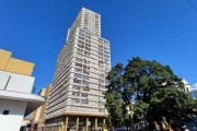 Vende sala no Edifício  Coliseu em andar alto com vista para o Guaíbae  47,03m² privativos,  &lt;BR&gt;&lt;BR&gt;condomínio oferece: Portaria 24 horas com catraca de identificação, elevadores modernos