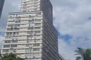 Coliseu vende sala de 64,84 m² na região central de Porto Alegre, em andar alto, arejada, iluminada. &lt;BR&gt;&lt;BR&gt;Condomínio oferece: Portaria 24 horas, elevadores modernos, catracas de identif