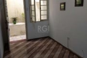 Excelente oportunidade  de adquirir  um apartamento de um dormitório no Centro Histórico de Porto Alegre/RS. &lt;BR&gt;Apartamento  com um (1) dormitório com peças amplas, muito arejado, living para d