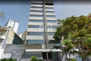 Excelente conjunto comercial, com 51,48m² de área privativa com 2 vagas separadas, espera para ar condicionado split e piso elevado, espera para kitchen, com janelas de alumínio anodizado e vidros ref