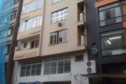 Kitnet sala/dormitório, no Centro Histórico, Porto Alegre-RS.     &lt;BR&gt; &lt;BR&gt;Kitnet no centro, com  sala/dormitório, pequena cozinha e banheiro social. Prédio com portaria e elevadores, loca