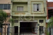 Apartamento com 3 dormitórios, todo reformado, porcelanato, living amplo, muito iluminado e arejado. Excelente localização.&lt;BR&gt;Proprietário analisa veículo no negócio.