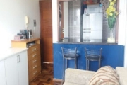 Ótimo apartamento de 1 dormitório, sala, cozinha americana, área de serviço e 1 vaga de garagem. Próximo a parada de ônibus e lotações. Agende já sua visita!!