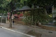 Sala Comercial situada na Av Carlos Gomes entre  a Anita Garibaldi e a Campos Sales. &lt;BR&gt;Possui um terraço e uma vaga escriturada. Prédio de 6 andares com dois elevadores panorâmicos e portaria 