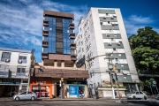 Excelente sala comercial,  já dividida em  dois ambientes,  totalmente reformada, ficam Split e móveis. Edifício com portaria e elevador,  ideal para consultório ou advogado. Bem localizada : Av. Prot