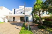 Casa à venda com 3 suites 388m² no Alphaville Nova Esplanada 1 por R$ 2.880.000,00.