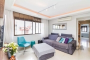 Apartamento impecável com living 2 ambientes em porcelanato, teto rebaixado em gesso, churrasqueira, cozinha mobiliada, área de serviço separada, 3 dormitórios sendo um suíte com closet e 2 vagas escr