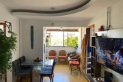 Apartamento com 2 dormitórios, sendo uma suíte, 1 vaga garagem. Cidade Baixa, Porto Alegre/RS. Apartamento com área útil de 67 m2. Bem arejado e com luz natural. Sol de manhã e a tarde. Último andar d