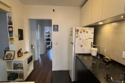 Apartamento 2 quartos/dormitórios reformado por completo, com hidráulica e elétrica novas.&lt;BR&gt;Living 2 ambientes.&lt;BR&gt;Cozinha montada.&lt;BR&gt;01 banheiro social com box  e armários. &lt;B