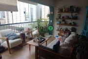 Apartamento com 120 metros, 3 quartos, suíte, hidromassagem, armários embutidos, varanda e 2 vagas