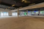 Sala/Salão Comercial no Piso Superior Área total: 724,32 m²