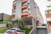 Ótima cobertura duplex no bairro Santo Antônio, reformada, com 96m² privativos, de 2 dormitórios e 2 vagas. Possui no andar inferior: living amplo com rebaixe em gesso, 1 dormitório/suíte com closet, 