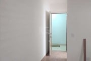 Apartamento de 44m² com 1 dormitório, banheiro social com ventilação natural, amplo living, cozinha e área de serviço. Bem iluminado e ventilado. Condomínio com porteiro eletrônico. &lt;BR&gt;Ótima lo